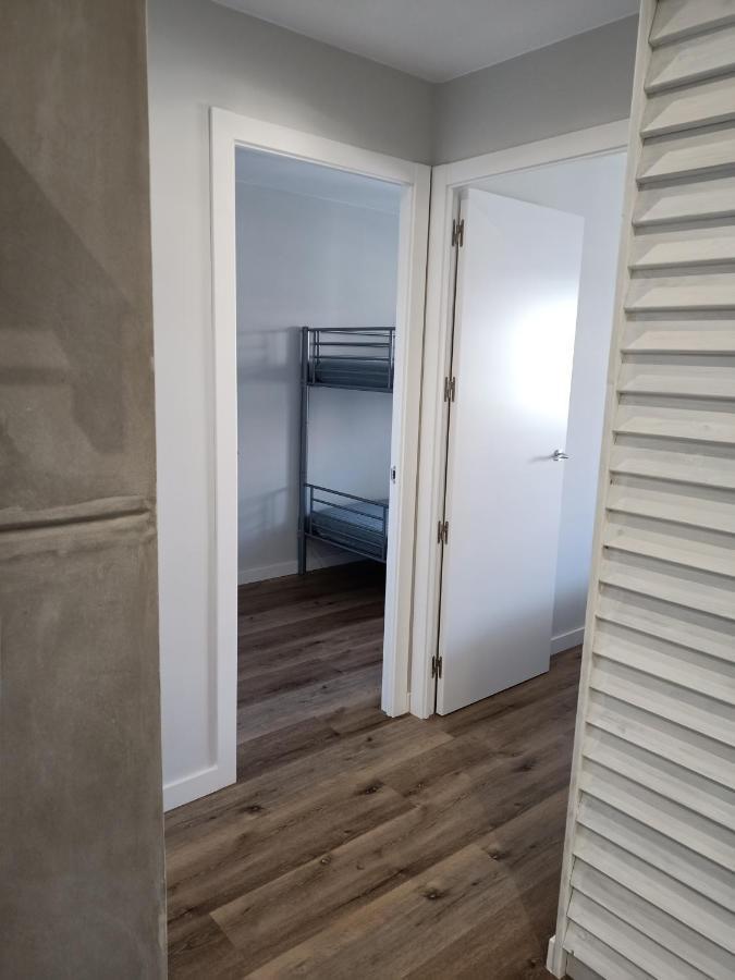 Seafront Apartment Pineda Beach ลาปีเนดา ภายนอก รูปภาพ